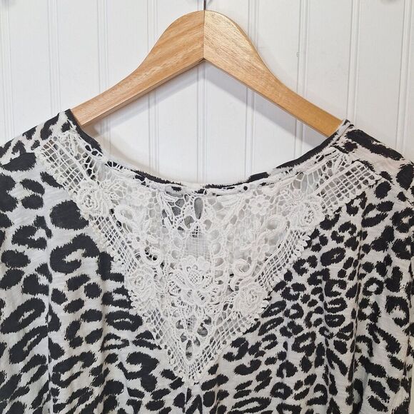 New Directions Weekend Women’s Pullover Cheetah Print Top Size 1X Crochet Lace - Picture 3 of 8